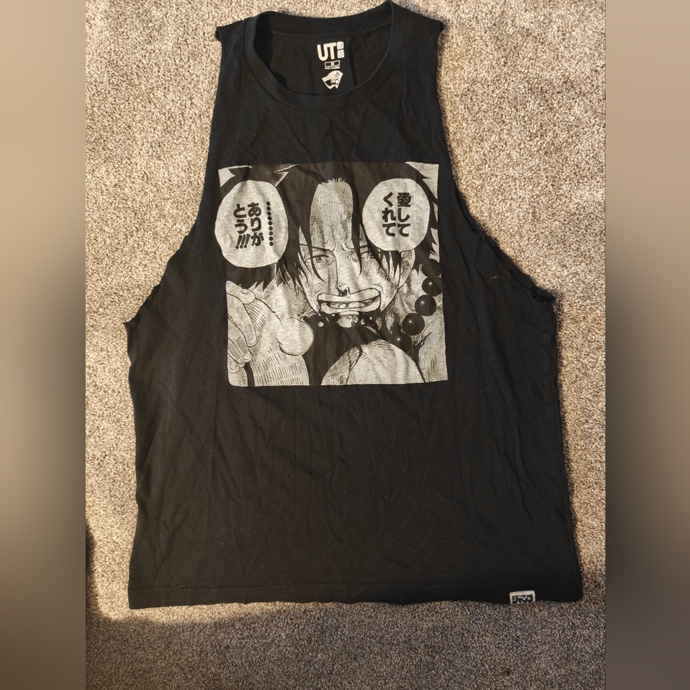 Uniqlo - One Piece Ace Shirt M